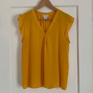 Flutter sleeve blouse